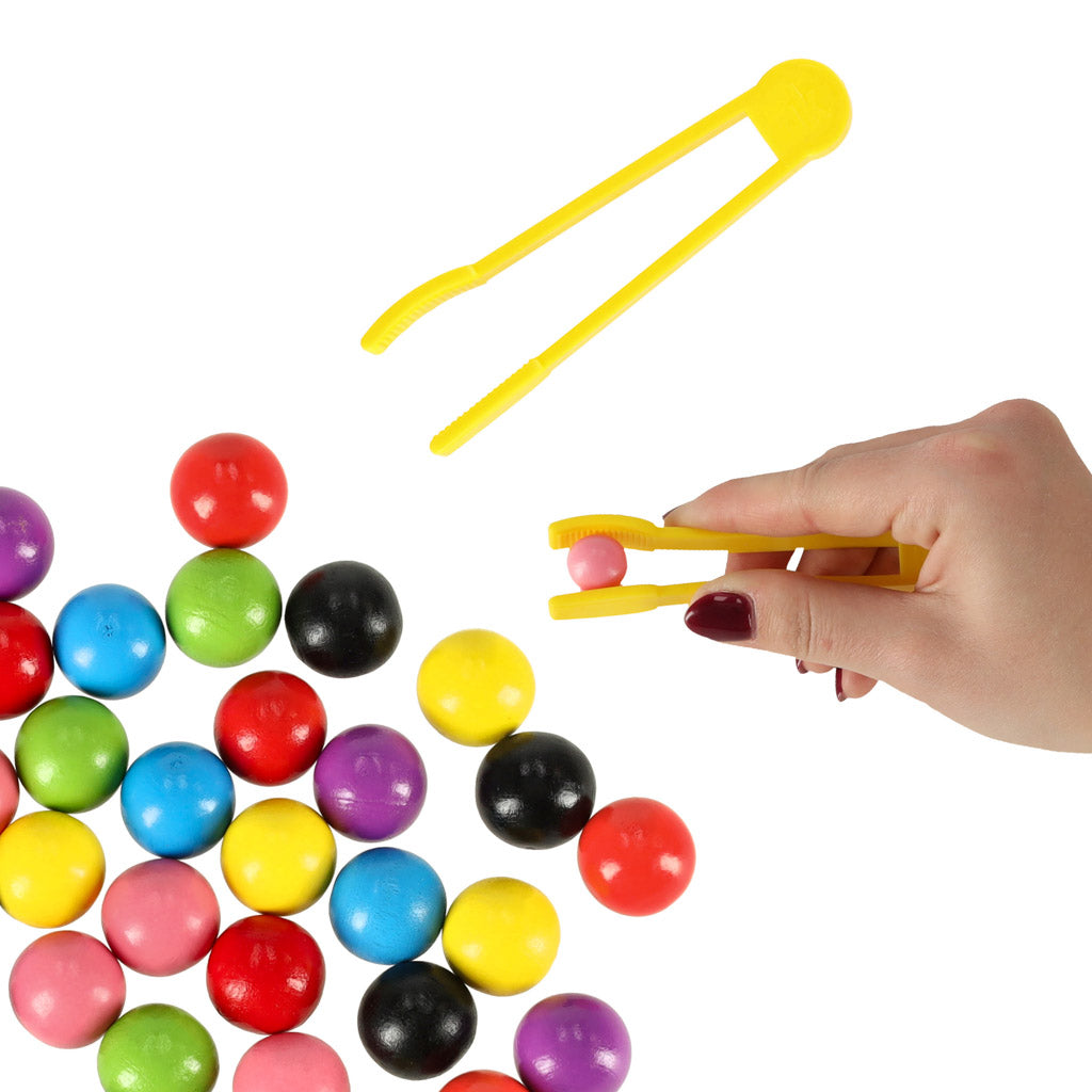 Edukacinis Montessori rūšiavimo žaidimas su spalvotais kamuoliukais